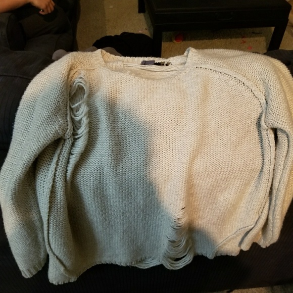 Distressed sweater - Picture 1 of 3